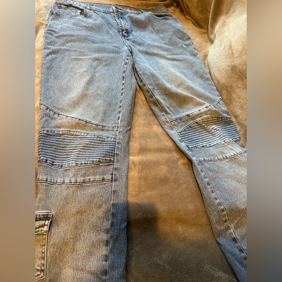 DG2 by Diane Gilman Light Blue Relaxed Men's Jeans - Picture 13 of 13